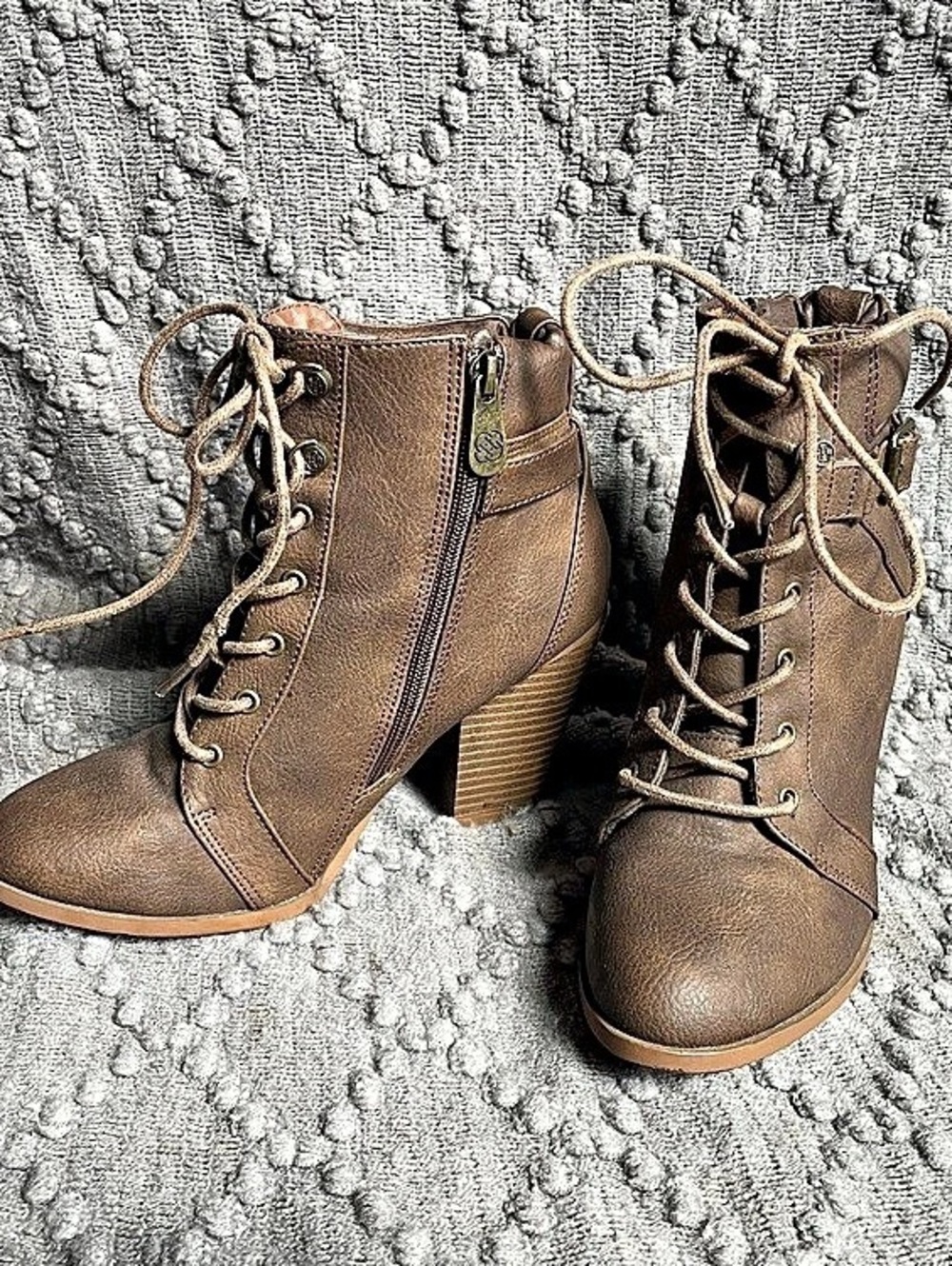 Daisy Fuentes Womens Lace Up Chunky Heel Ankle Booties Brown Buckle Boots Size 8